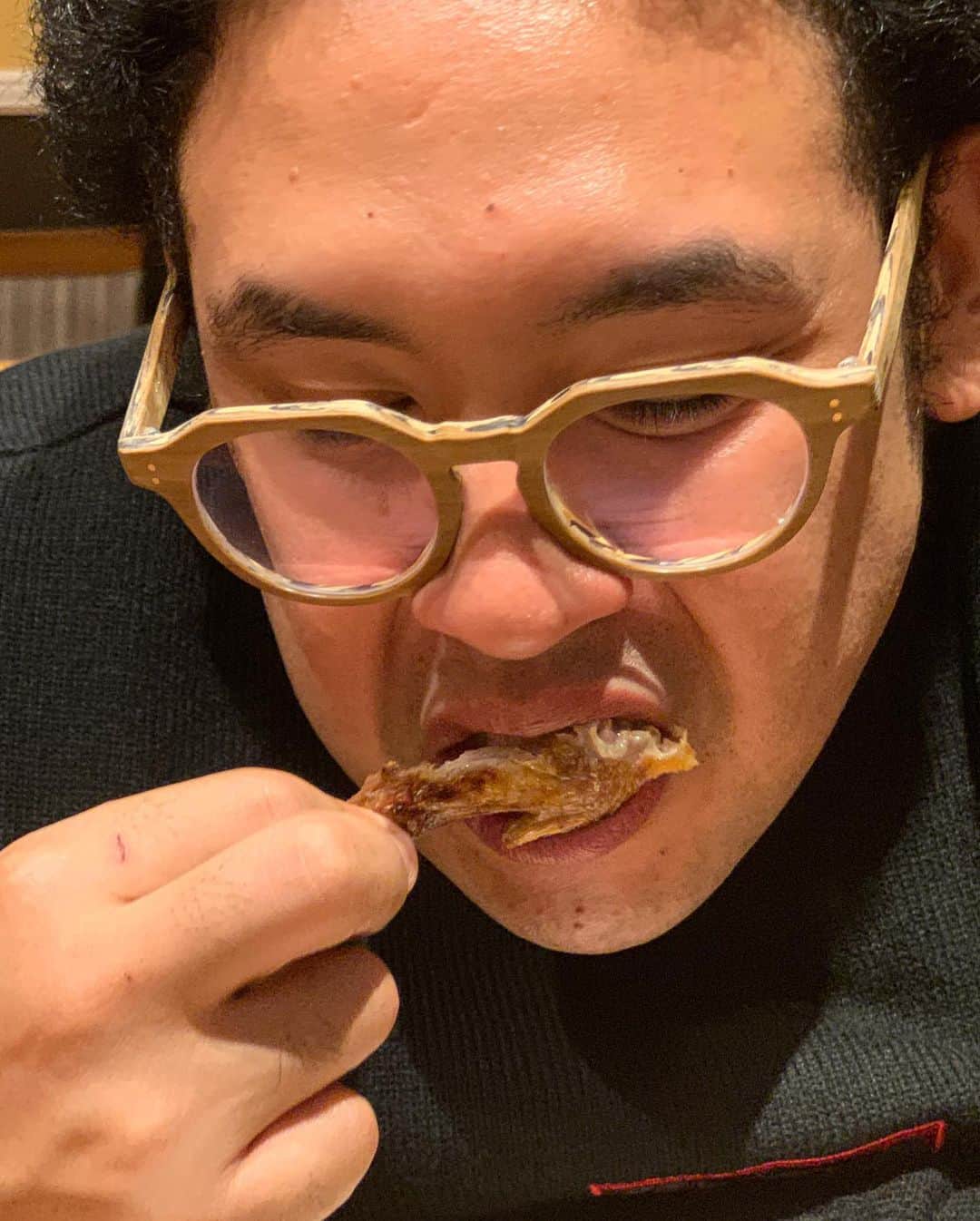マービンJr.さんのインスタグラム写真 - (マービンJr.Instagram)「#一口いる？ #いらないの？ #いらないなら食べちゃうよ #本当にいらない？ #食べちゃったよ #手羽餃子 #in名古屋」11月11日 17時43分 - marvinjr39