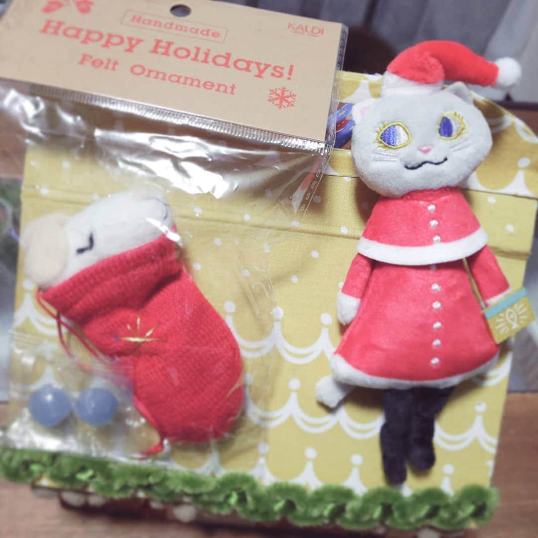 吉村美樹さんのインスタグラム写真 - (吉村美樹Instagram)「可愛い🐾娘へのお土産♥ #kaldi #クリスマス #オーナメント #可愛い #ネコ #ネズミ #🐁」11月11日 17時57分 - yoshimuramiki0911