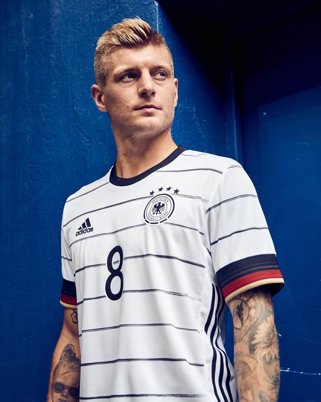 adidas Footballさんのインスタグラム写真 - (adidas FootballInstagram)「Unite in play. Introducing the official @euro2020 Home jerseys for: 🇩🇪 @dfb_team 🇪🇸 @sefutbol 🇧🇪 @belgianreddevils 🇸🇪 @swemnt 🇷🇺 @teamrussia Exclusively available now through adidas and official federation stores.  #Football #Soccer #adidasFootball」11月11日 17時59分 - adidasfootball