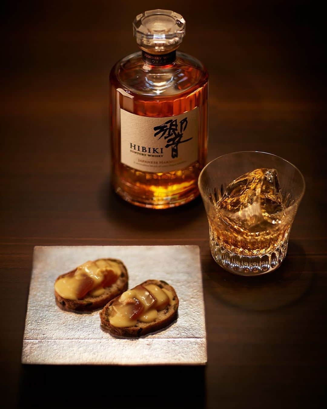 響 | SUNTORY WHISKY HIBIKIさんのインスタグラム写真 - (響 | SUNTORY WHISKY HIBIKIInstagram)「. HIBIKI TIME フードペアリングを愉しみながら Relish the food pairings  #響 #hibiki #二十四節気 #立冬 #冬 #響時間 #hibiki_time #hibikitime #suntorytime」11月11日 18時03分 - suntorywhisky_hibiki