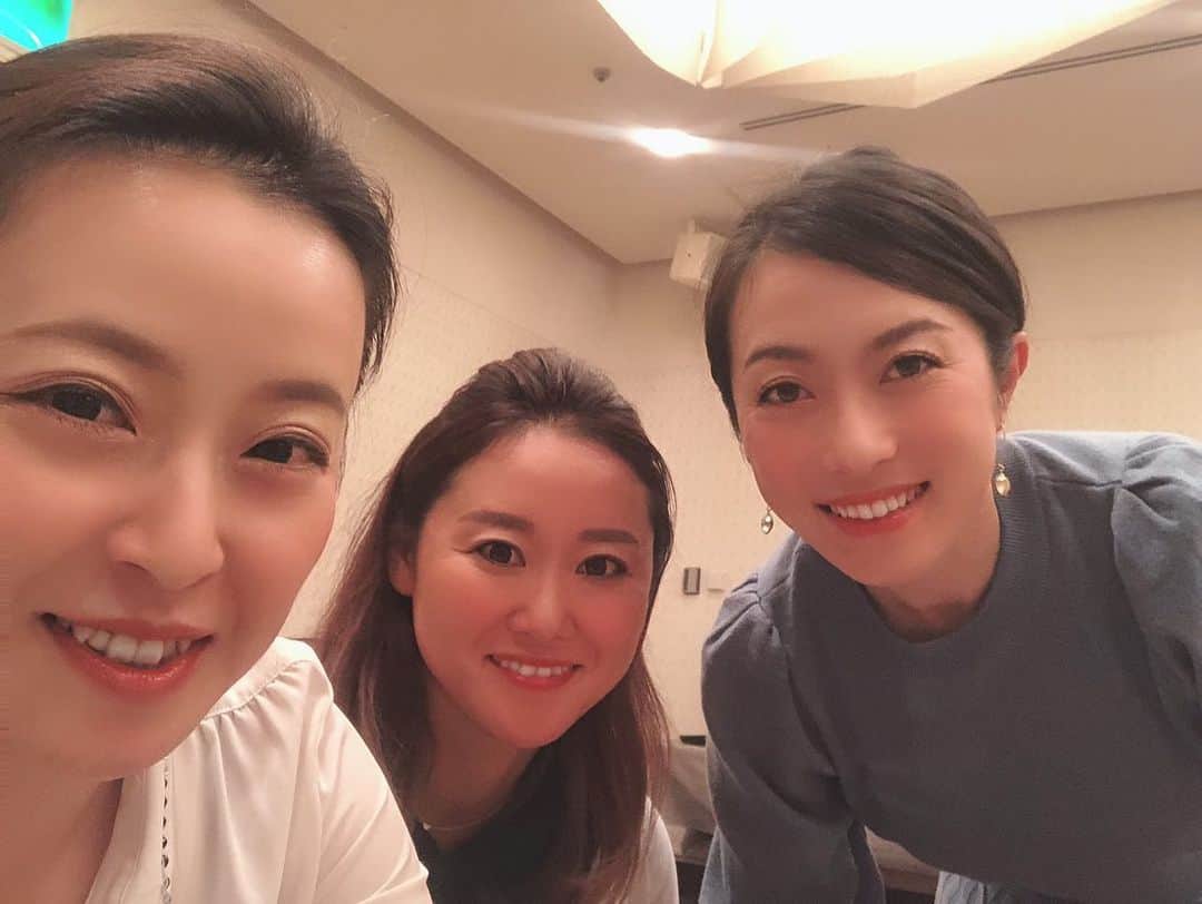 佐藤のぞみさんのインスタグラム写真 - (佐藤のぞみInstagram)「少し前の安比高原⛳️✨ 帰り新幹線が遅れるハプニングも楽しい先輩たちと最高の時間になってしまったお仕事でした🤣 #思い出深い #めげない先輩に #爆笑でしかない😂  10月生まれの未来さんと一緒にお祝いもしてもらったの✨ #岩手#安比高原#ありがとうございました#⛳️#🎂」11月11日 18時07分 - satonozomi1028