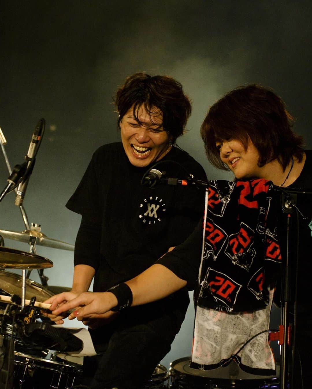 HIROSHIさんのインスタグラム写真 - (HIROSHIInstagram)「20th Anniversary Beginning of the Story 〜We are ROTTENGRAFFTY〜  Zepp Sapporo 打首獄門同好会 次はいよいよファイナル Zepp DiverCityで待ってるよ! photo by @ninjajon  #打首獄門同好会 #rottengraffty #ロットン」11月11日 18時11分 - hirorinq