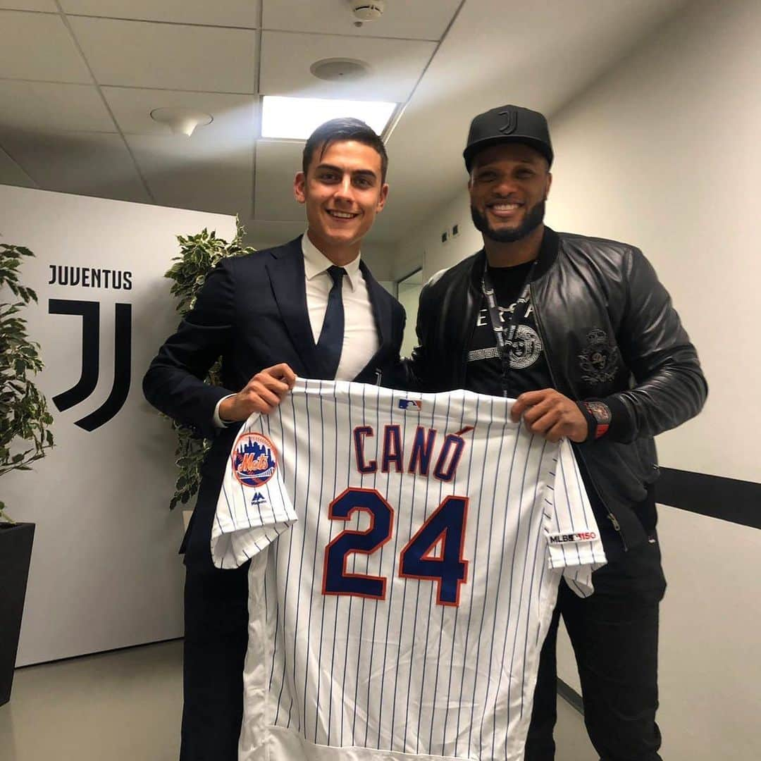 パウロ・ディバラさんのインスタグラム写真 - (パウロ・ディバラInstagram)「Fue un gusto conocerte @robinsoncano #24 ⚾️」11月11日 18時22分 - paulodybala