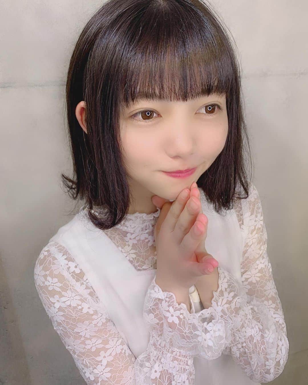 佐倉ちひろさんのインスタグラム写真 - (佐倉ちひろInstagram)「Bob？👨🏾‍🦱好評でうれしみ〜 . . 今回も安定のシブイさん(@pizzicato___shibui )にお願いしました🤲✨ . #pizzicatocita #原宿 #原宿美容院 #美容院 #ヘアカット #ヘアアレンジ #ゆる巻き #ヘアスタイル #ボブ #ボブヘアー #ミディアム #ミディアムヘア #ショート #ショートヘア #黒髪 #黒髪ボブ #サラサラ #ツヤツヤ #トリートメント #japan #japanesegirl #instagood #followme」11月11日 18時15分 - chihiro__sakura