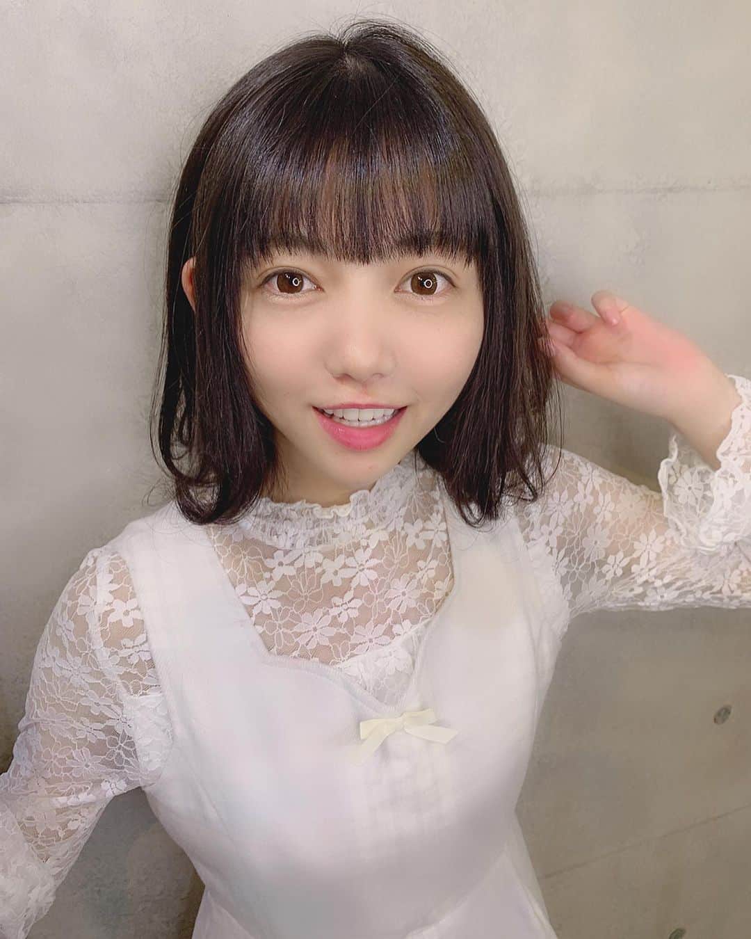 佐倉ちひろさんのインスタグラム写真 - (佐倉ちひろInstagram)「Bob？👨🏾‍🦱好評でうれしみ〜 . . 今回も安定のシブイさん(@pizzicato___shibui )にお願いしました🤲✨ . #pizzicatocita #原宿 #原宿美容院 #美容院 #ヘアカット #ヘアアレンジ #ゆる巻き #ヘアスタイル #ボブ #ボブヘアー #ミディアム #ミディアムヘア #ショート #ショートヘア #黒髪 #黒髪ボブ #サラサラ #ツヤツヤ #トリートメント #japan #japanesegirl #instagood #followme」11月11日 18時15分 - chihiro__sakura