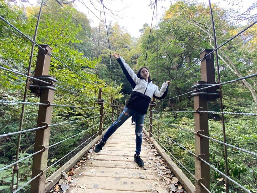 新野尾七奈さんのインスタグラム写真 - (新野尾七奈Instagram)「山も自然も大好き！⛰」11月11日 18時45分 - nanagirl7