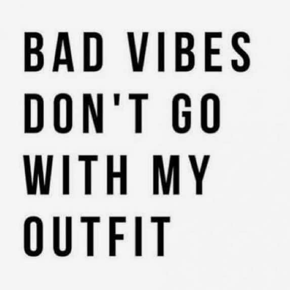 メイデンアートのインスタグラム：「Happy Monday ❤️🌶 . . . . . #goodvibes #goodvibesonly #quotes #quotesoftheday #cransmontana #cransmontanaabsolutely #maidenart #bohoquotes #bohoquote #bohochic #bohostyle #bohomood #positivevibes #positivealways」