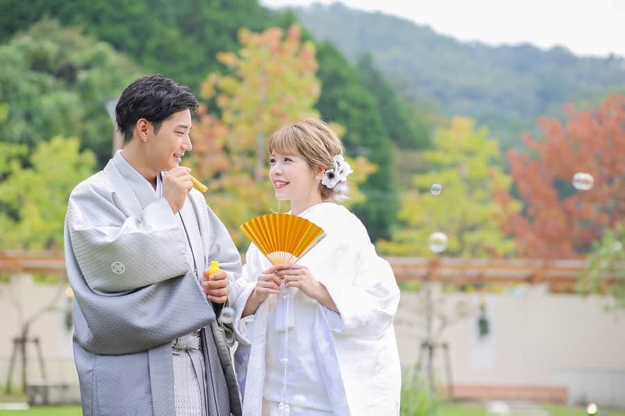 ララシャンス迎賓館　大分さんのインスタグラム写真 - (ララシャンス迎賓館　大分Instagram)「. 和装前撮り＊. . . “てんりこ“の愛称でSNSで人気を集めている天翔さん、璃子さんカップルも先日ララシャンスで結婚式を挙げられました☺︎✨ Happy Wedding! #てんりこ . . ----------------------. . . ＼Instagramでお得な特典／ . コメント欄に詳細記載！. 要チェック🙋‍♂️✨. ↓↓↓↓↓↓↓」11月11日 19時56分 - lalachance_oita