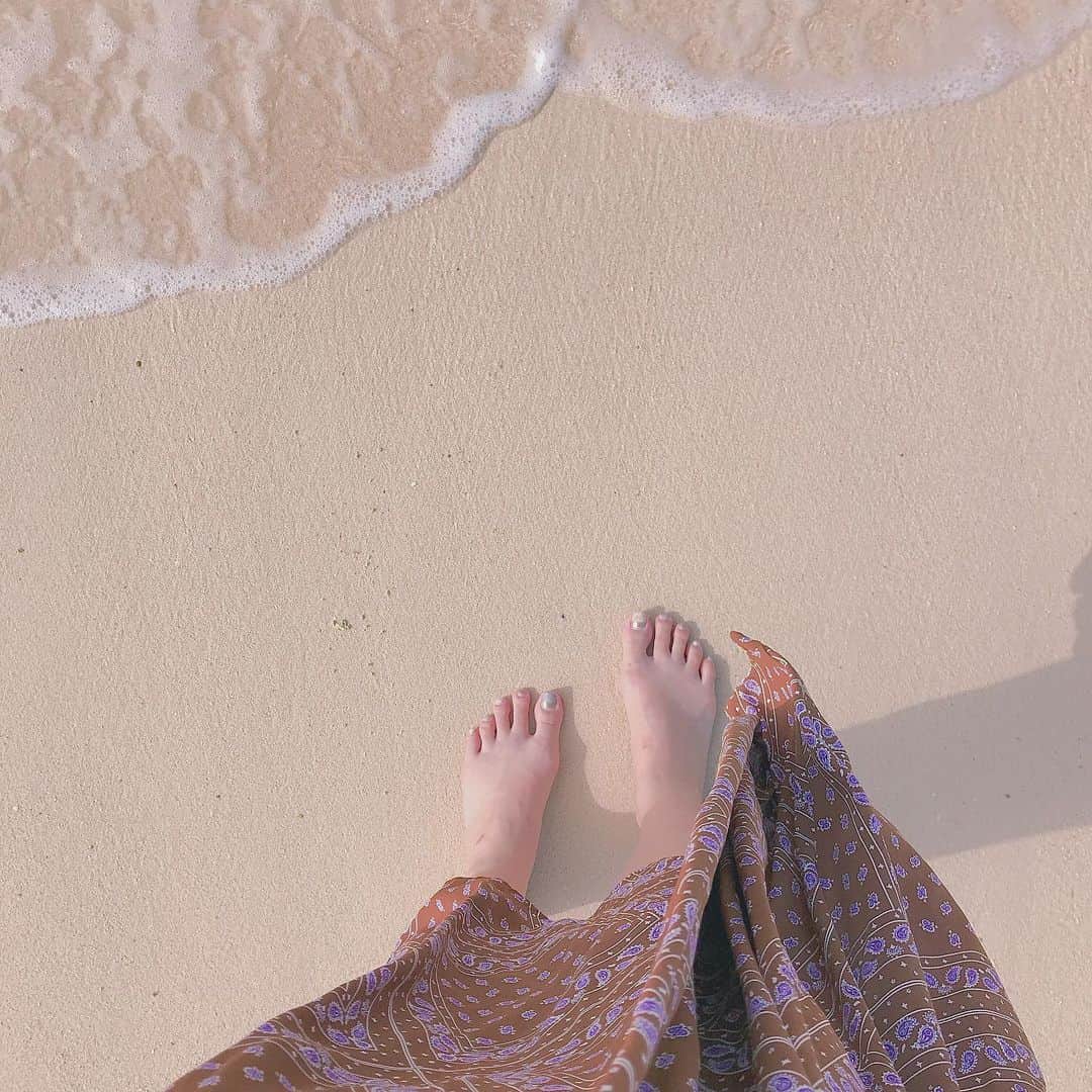 岸本セシルのインスタグラム：「みんなのコメント嬉しかった💛💛💛 「マイペースでいいよ」って言葉でだいぶ救われる🌈笑  こんなゆるい投稿も楽しんでくれてる人がいてよかったー😌  ゆるーく投稿頑張ります🤣  #ありがとう #みんなにハート送るね #1日1投稿」