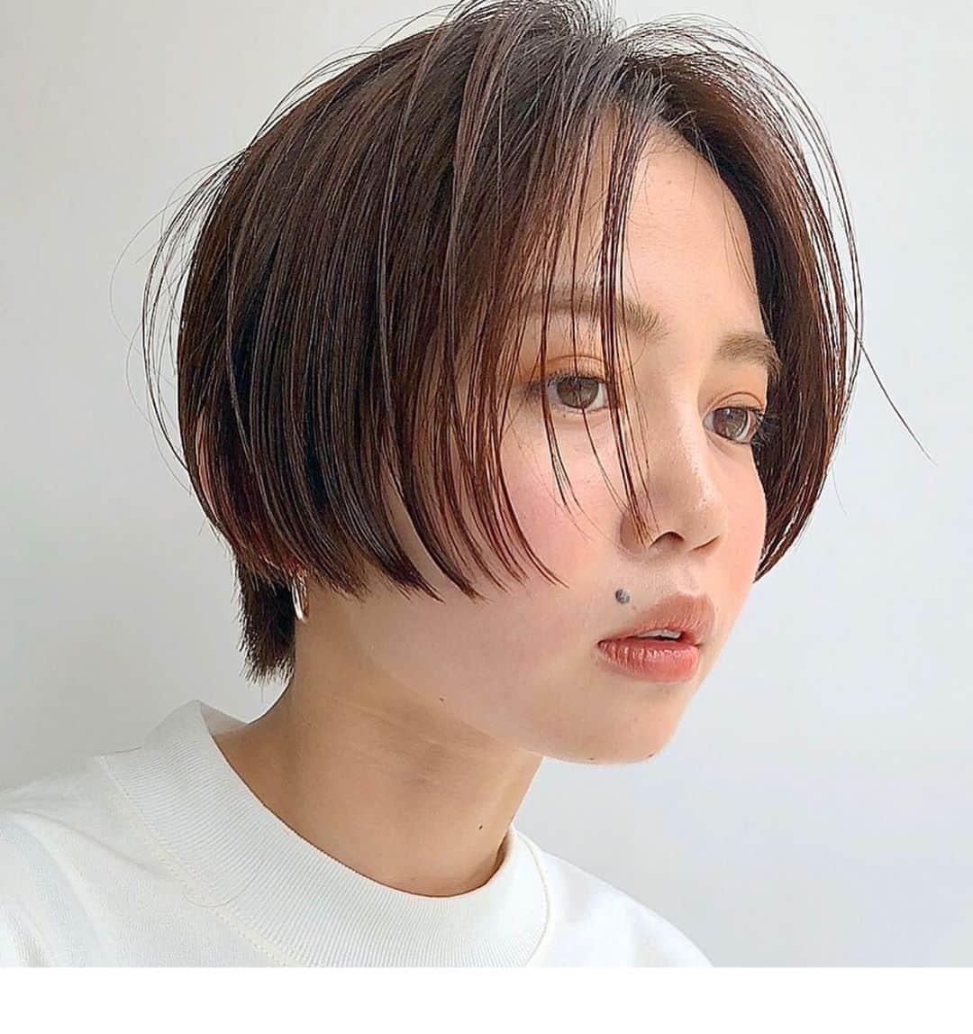 Yanagihara Hirokiさんのインスタグラム写真 - (Yanagihara HirokiInstagram)「@yanagihara_hiroki  ナチュラルにシンプルに丁寧に ・ そんなショート　オススメしています。 #lala__hair #ヘアスタイル#ショートボブ#グラボブ#センター分け#ハンサムショート#トランクスショート」11月11日 20時25分 - yanagihara_hiroki