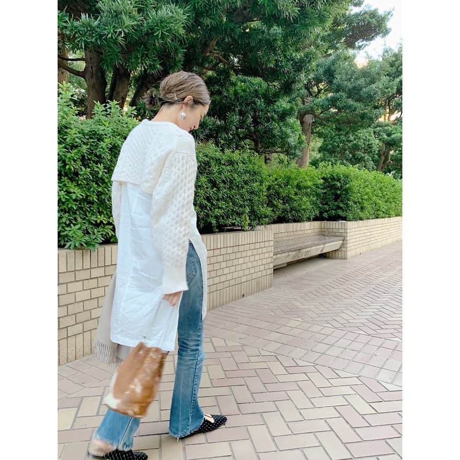 川島幸恵さんのインスタグラム写真 - (川島幸恵Instagram)「🍂🍂🍂﻿ ﻿ レイヤードの幅を広げたくて作ったショートケーブルニット🧶﻿ ﻿ ふざけた感じが可愛い👻💕﻿ ﻿ ニットをメインで着れるのも嬉しいけど、そろそろウールのコートが着たいなぁ〜💭﻿ ﻿ 出番待ち🧥🙄﻿ ﻿ #SHENERY_official﻿ #knit #SHENERY﻿ #denim #vintagelevis #646﻿ #bag #vintage﻿ #shoes #pellicosunny﻿ #fashion #styling﻿」11月11日 20時17分 - sachie118