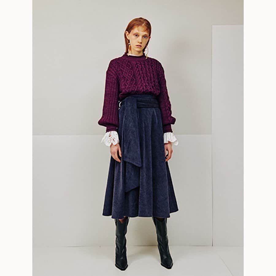 のインスタグラム：「19AW ［ TONE OF EARTH ］ STORY12号掲載. (p.57)natural corduroy long flared skirt/¥34,000+tax-  @near.nippon_press 詳細はホームから (HOME PAGE→online&info)  #nearnippon #STORY12月号 #19AW #ナチュラルコーデュロイロングフレアースカート #womensfashion #womensweardesigner」