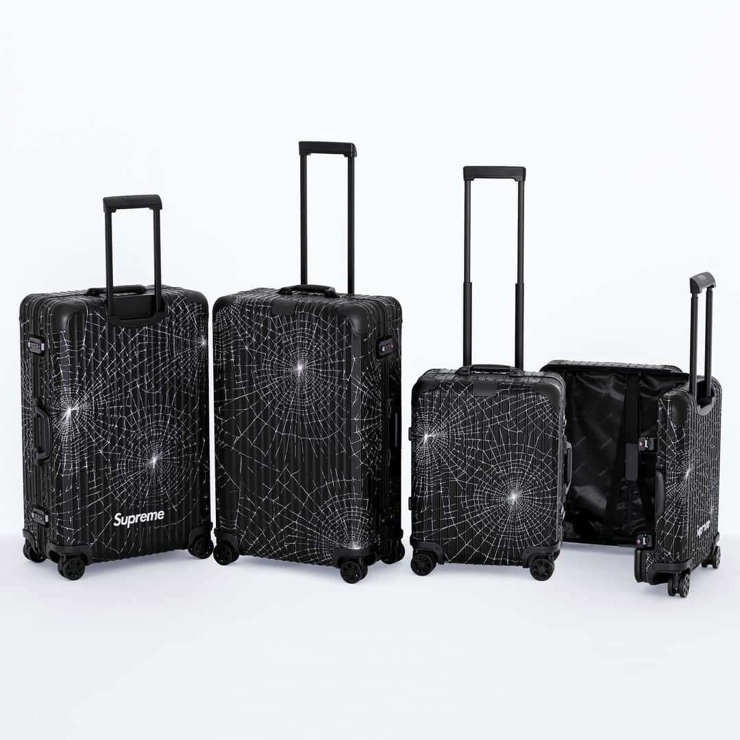 HYPEBEASTさんのインスタグラム写真 - (HYPEBEASTInstagram)「@hypebeaststyle: @supremenewyork and @rimowa have come together to rework the aluminum Check-In L and carry-on size Cabin Plus suitcases in a throwback spiderweb pattern from Supreme’s Fall/Winter 2016 collection. Head to the link in our bio for more details on the collab. It'll be available at Supreme’s New York, Brooklyn, Los Angeles, San Francisco, London, Paris stores and online on November 14. Japan and select RIMOWA shops will see a later release on November 16.⁠⠀ Photo: Supreme」11月11日 20時30分 - hypebeast