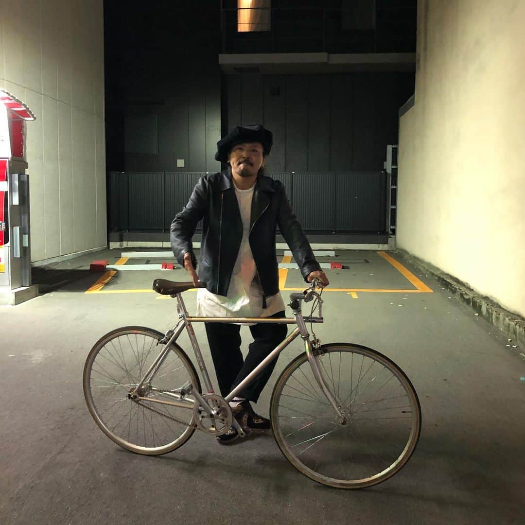 シーサーのインスタグラム：「・ ついにMy bicycle!! in 大阪。 これで大阪どこでもスイス〜イ◎ ピス！  #mybicycle」