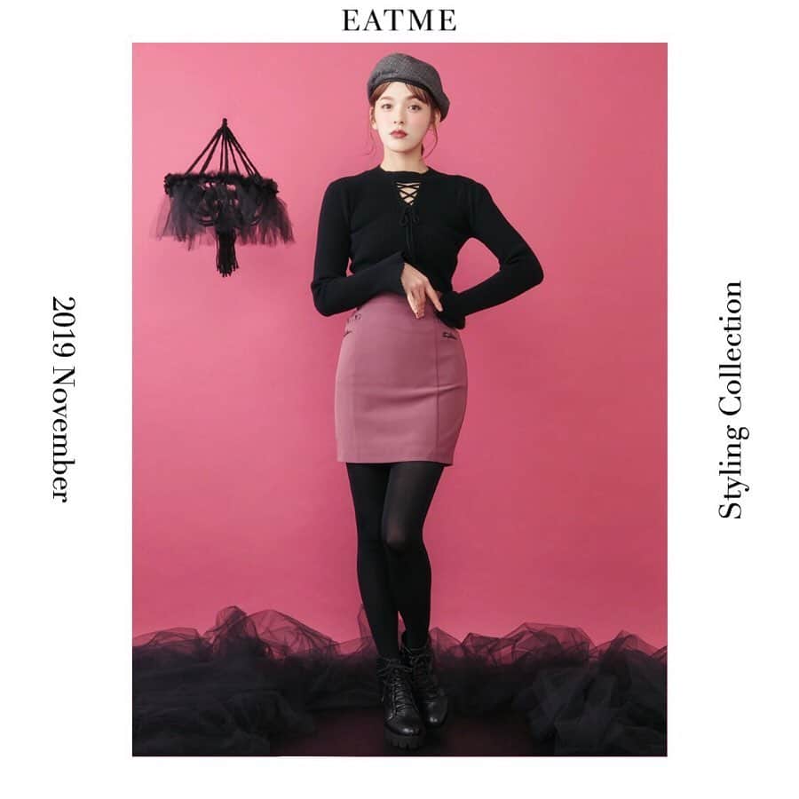 のインスタグラム：「11.11 update… #EATME #NOVEMBER #LOOK #COLLECTION #📖 #VINTAGEAFTERNOONTEA @maotin1019  身長🚺:169cm ベレー帽➡︎発売中 トップス➡︎11.12発売予定 ブーツ➡︎11.12再入荷予定 スカート➡︎11.15発売予定 ソックス➡︎参考商品 . FRONTレースアップニットトップ（ #TOP ） ¥8,000（＋tax） COLOR🎨:BLK.O/WHT.CML SIZE📐:FREE . エンブロイダリータイトスカート（ #SKIRT ） ¥9,000（＋tax） COLOR🎨:PPL.BLU.BLK SIZE📐:S.M . チャンキーヒールショートブーツ（ #BOOTS ） ¥13,880（+tax） COLOR🎨:BLK.PNK.MIX SIZE📐:S（22.5cm) M（23.5cm）、L（24.5cm） . #EATME_COLLECTION #EATME #eatmejapan #イートミー #fetishmode #2019aweatme #2019aw  #益若つばさ #tsubasamasuwaka #fashion #styling #japan #tokyo #harajuku #原宿 #instagood #like4like」