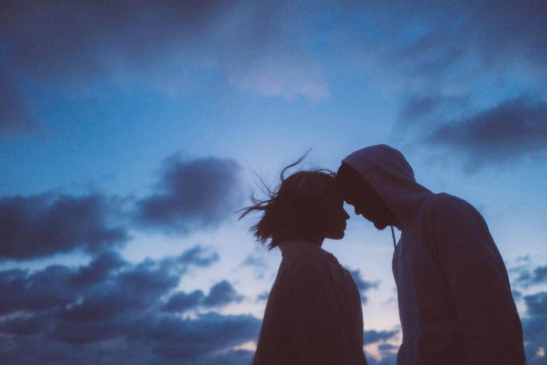 アリス・アイザズのインスタグラム：「Clip de l’année ✨✨ @bigfloetoli  #promesses  Real @jeremielevypon  #nrjmusicawards 📷 @odieuxboby」