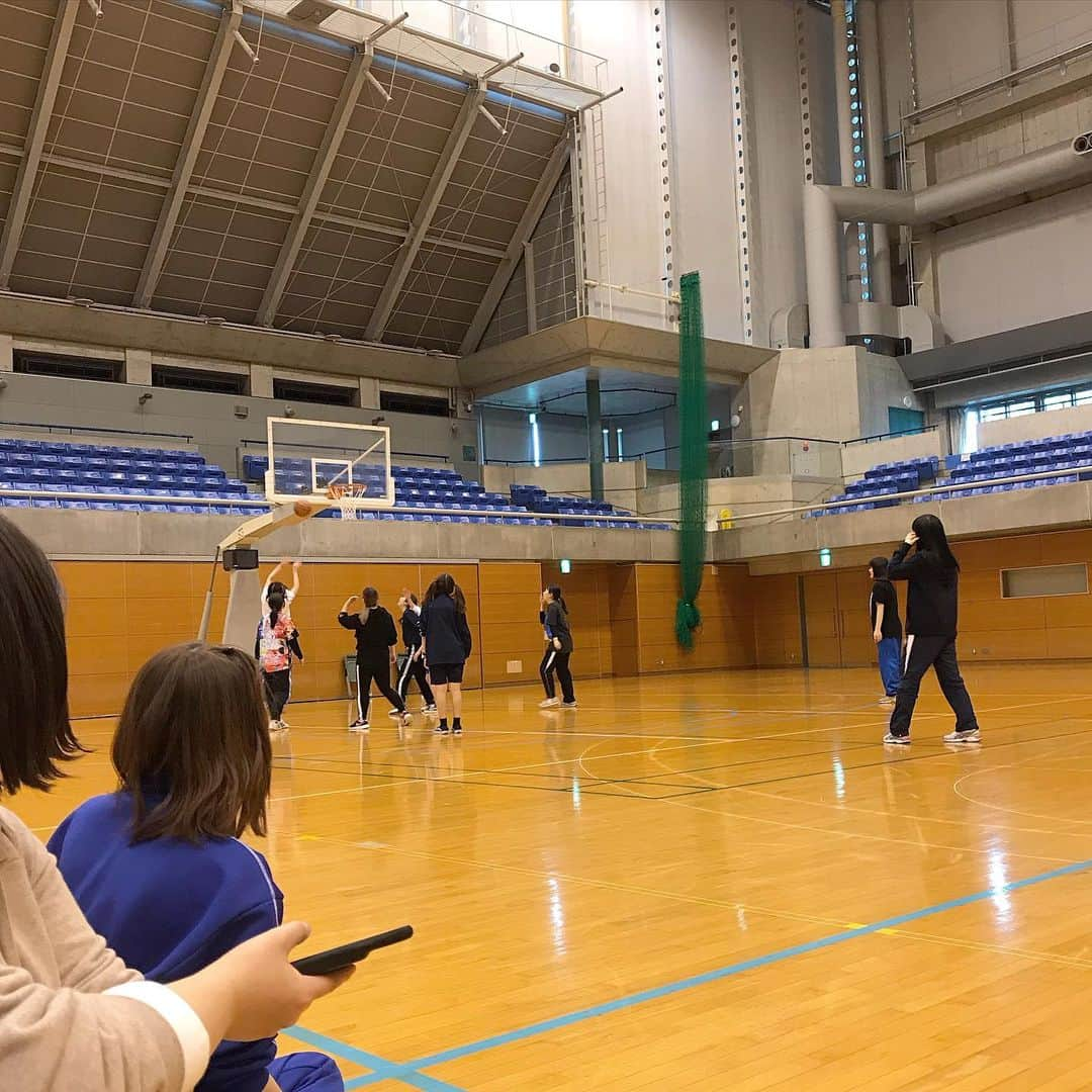 東京医薬専門学校さんのインスタグラム写真 - (東京医薬専門学校Instagram)「今日はスポーツ大会でした！🏐 歯科衛生士科の1年生と2年生でチームプレイ頑張りました☺︎ #東京医薬専門学校 #スポーツ大会」11月11日 21時22分 - tokyo_iyaku