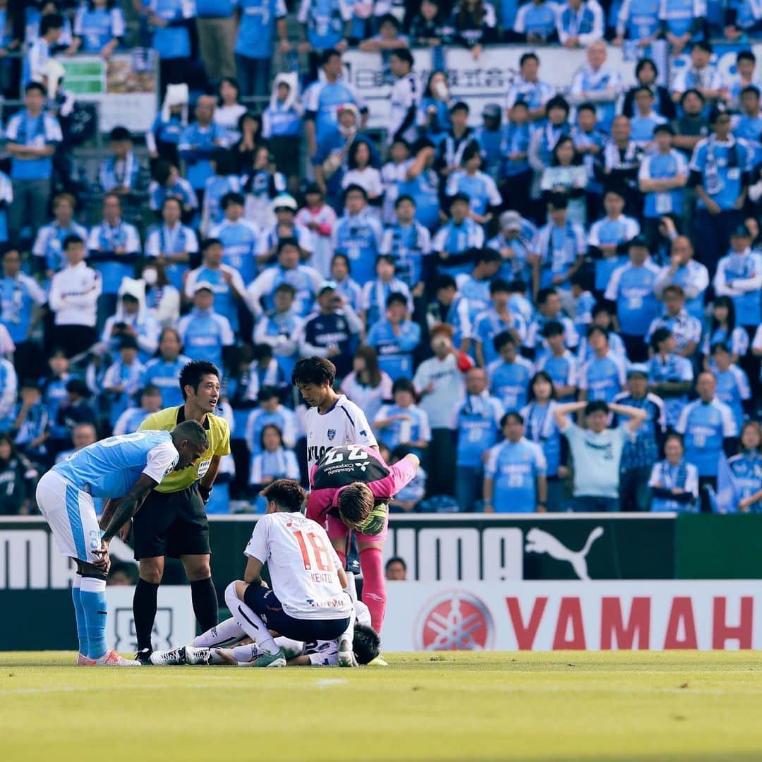 FC東京オフィシャルグッズさんのインスタグラム写真 - (FC東京オフィシャルグッズInstagram)「. vs #ジュビロ磐田 想いを背負った17人。 強い想いと一緒に掴み獲った大きな1勝。 剛はまだまだ強くなる。 @tys_w0205  @fctokyoofficial  #渡辺剛 #FC東京 #fctokyo  #tokyo」11月11日 21時52分 - fctokyoofficial