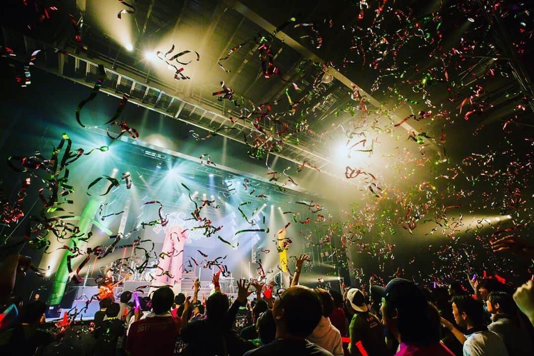 鈴木このみのインスタグラム：「余韻( ´ ▽ ` )  Shake Up!ポーズ、定着してきた🤭💪 次は岡山です。」