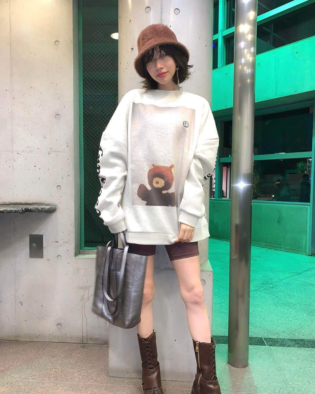 山本ソニアさんのインスタグラム写真 - (山本ソニアInstagram)「今日のゆるソニコーデ🧸❤︎ #ootd #ソニアファッション #kith #littlesunnybite  #urbanoutfitters  #giannichiarini」11月11日 21時53分 - soniann0505