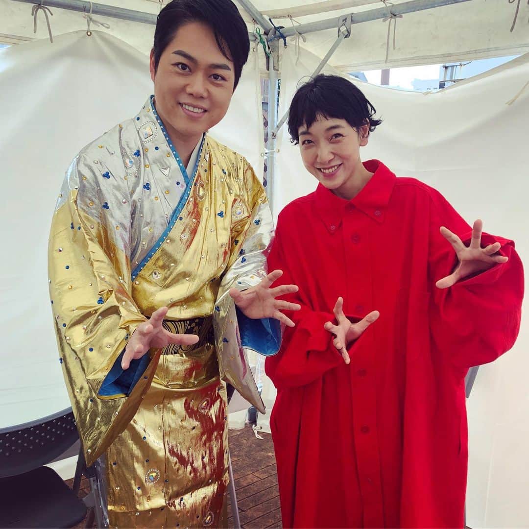 安藤サクラさんのインスタグラム写真 - (安藤サクラInstagram)「カーニバル00イン高知。カーニバル大使の記録🖐#三山ひろし さん #中村一義 さん とのスリーショット撮れるなんて😳😳😳♡🙏」11月11日 21時57分 - sakuraando