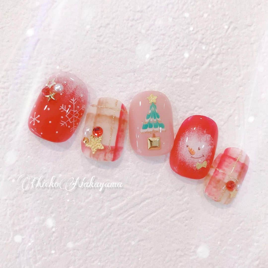 なかやまちえこのインスタグラム：「2019.11.11 nail school tricia ♡ジェルアートレッスンご受講頂きありがとうございました😊！♡⠀ 受講生の作品も撮らせていただきました✨（スライドしてね） #nail #nails #nailart #ネイル #美甲 #ネイルアート  #clou #nagel #ongle #ongles #unghia #japanesenailart #manucure #네일 #젤네일 #네일아트 #네일리스트 #japanesenails #manicurist #gelnails #أظافر #クリスマスネイル #Xmasnails #Christmasnails」