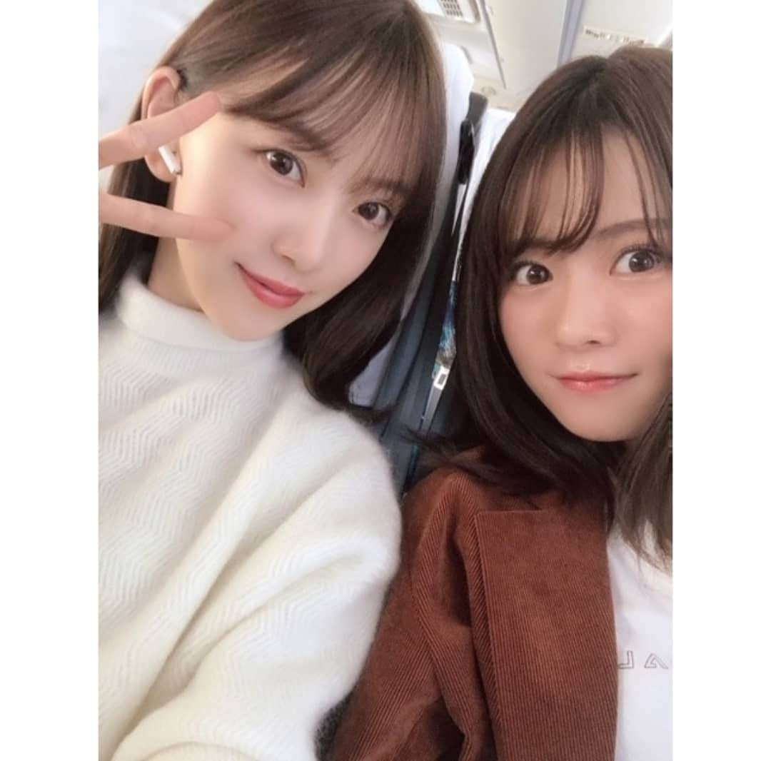 堀未央奈さんのインスタグラム写真 - (堀未央奈Instagram)「#ゆず茶ってずっと言い続けてた飲み物、実はゆずは入っていないた | 乃木坂46 堀未央奈 公式ブログ 2019/11/11 16:06  ゆず茶飲みたい〜 ゆず茶まだある？ ゆず茶冷めちゃった〜  私がずっと"ゆず茶"と認識して"ゆず茶"と呼んでいた母お手製の喉にいいお茶 だがしかし ある日突然そのときは来ました  ちょっと待って  ゆず入ってなくない？  母に恐る恐る聞きました  これってゆず入ってる？  母 ううんはちみつと生姜だけ . え？？？ ちょっと待って？？？ はちみつと...生姜？？ . ナゼ自分がこんなにも ゆず茶だと思っていたのかはわからないし 勘違いってコワイ . （＾_＾） . チョーカーってかわいくてすきだなぁ たくさん付けたい！  この間のmステでもキラキラのチョーカーしてました！ アクセサリー、洋服、メイク、身の回りにキラキラをたくさんつけたい❤  AirPods、次は落とさないようにしなきゃ。  もうニットきはじめちゃってる。 早いかな？？ . arみてね！  では☺  http://blog.nogizaka46.com/miona.hori/smph/2019/11/053539.php/ #ツインテール #堀未央奈 #HoriMiona #みおな #鈴木絢音 #山崎怜奈 #乃木坂46 #Nogizaka46 #2期生 #岐阜県 #東京 #ピース」11月11日 22時07分 - horimiona46