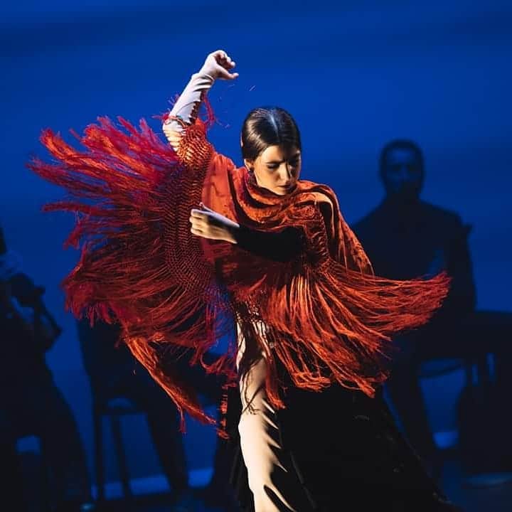 Las Turronerasのインスタグラム：「#claudialautrerana #4taconesyunsentio #bailaora #solea #flamenco #lasturroneras  @latruco @eltrucoflamenco @#sibiu #Rumania」