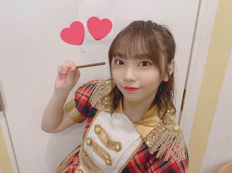 仲村和泉のインスタグラム：「ポッキーだいすき☺︎ . #ポッキー  #ポッキーの日」