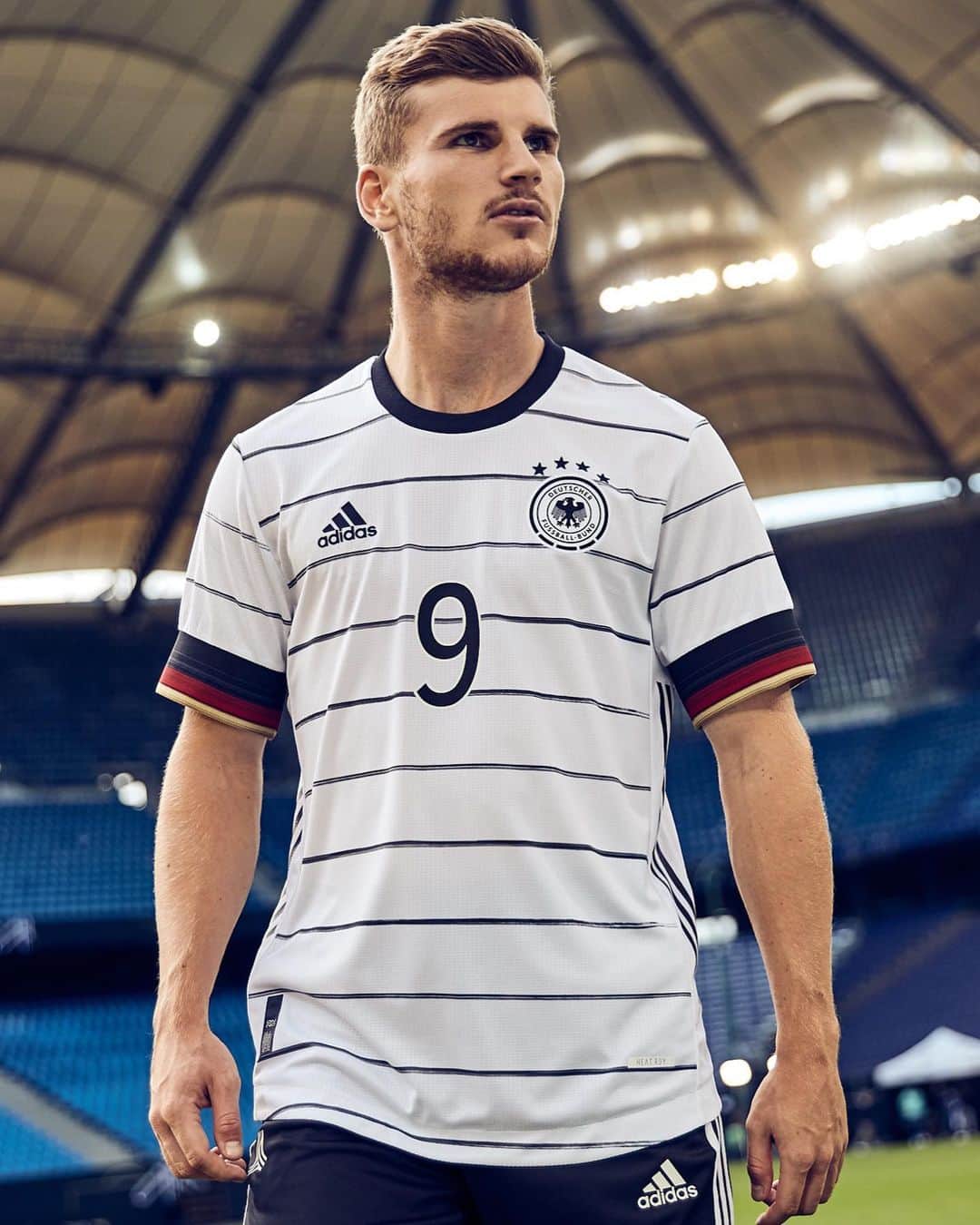 ティモ・ヴェルナーのインスタグラム：「Road to @euro2020 🇩🇪👕👌」