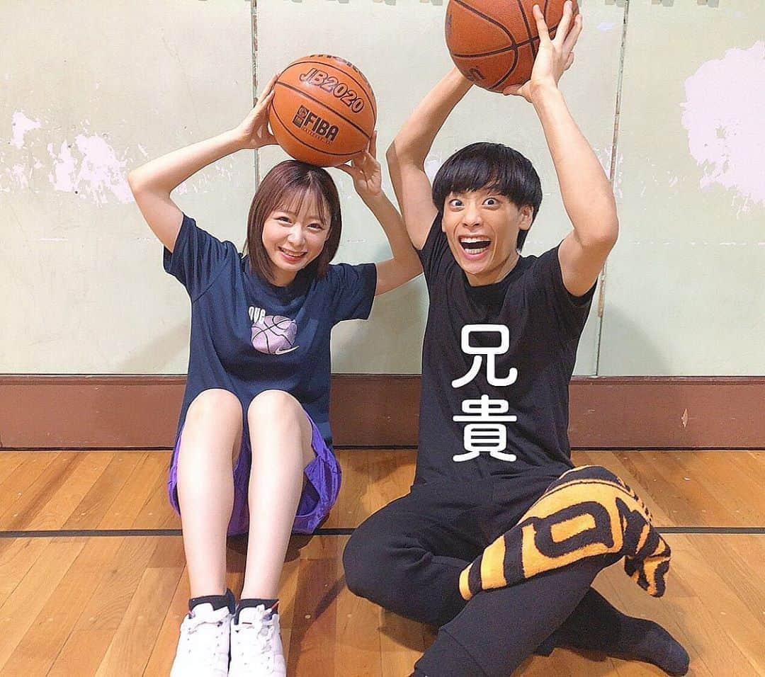 てぃーみきのインスタグラム：「先日、兄貴とバスケやったので動画撮りました～〜！ 今日アップしたんだけど、もう見てくれたかな～？( ੭ ˙꒳​˙ )੭ #兄貴きもす #タグ付けしてあげたから良かったらフォローしてあげてね #兄貴が喜ぶよ #彼氏と勘違いされたくないから念のため兄貴って書いとく」