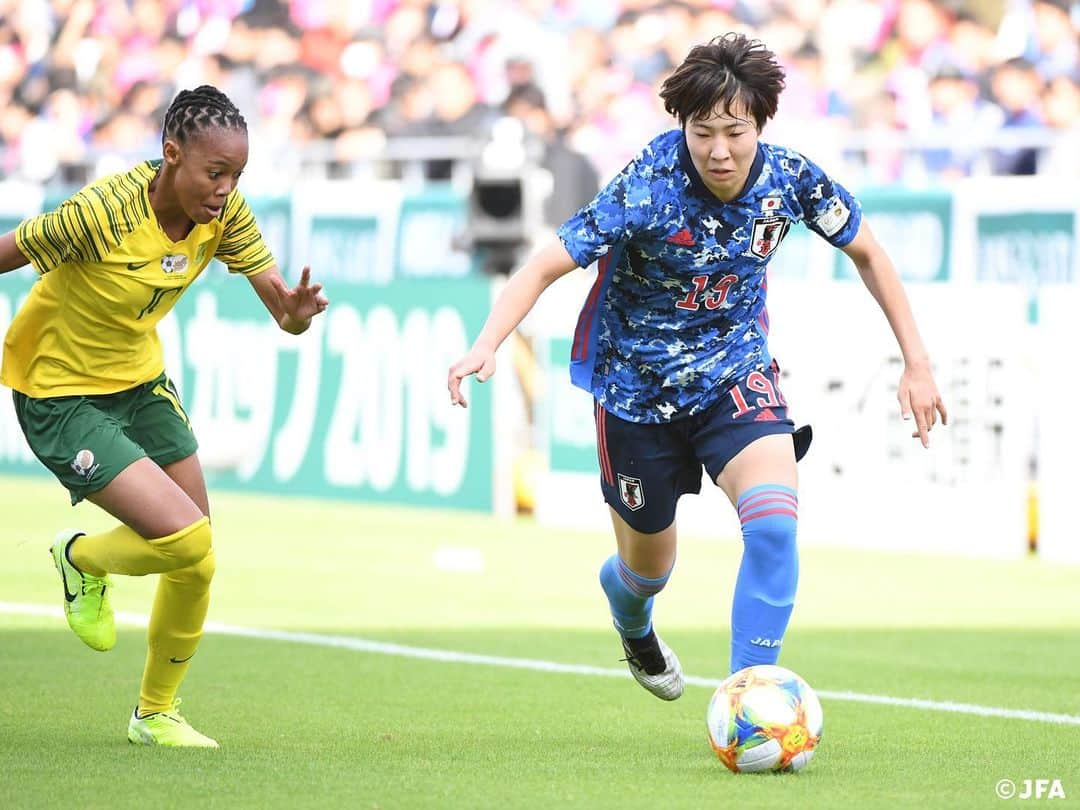 日本サッカー協会さんのインスタグラム写真 - (日本サッカー協会Instagram)「📸Match photos｜新ユニフォームで初勝利が欲しい#なでしこジャパン は、左右からのサイド攻撃に、中央でのショートパスの交換など、持ち味を発揮。 ・ #nadeshiko #なでしこジャパン #女子サッカー --------------------- MS&ADカップ2019 なでしこジャパン🇯🇵2-0🇿🇦南アフリカ女子代表 ⚽️20分 #熊谷紗希 ⚽️41分 #菅澤優衣香 ・ 📅2019/11/10(日) 12:45KO 📍北九州スタジアム ・ 💁‍♀️マッチレポートはJFA.jpへ！」11月11日 23時13分 - japanfootballassociation