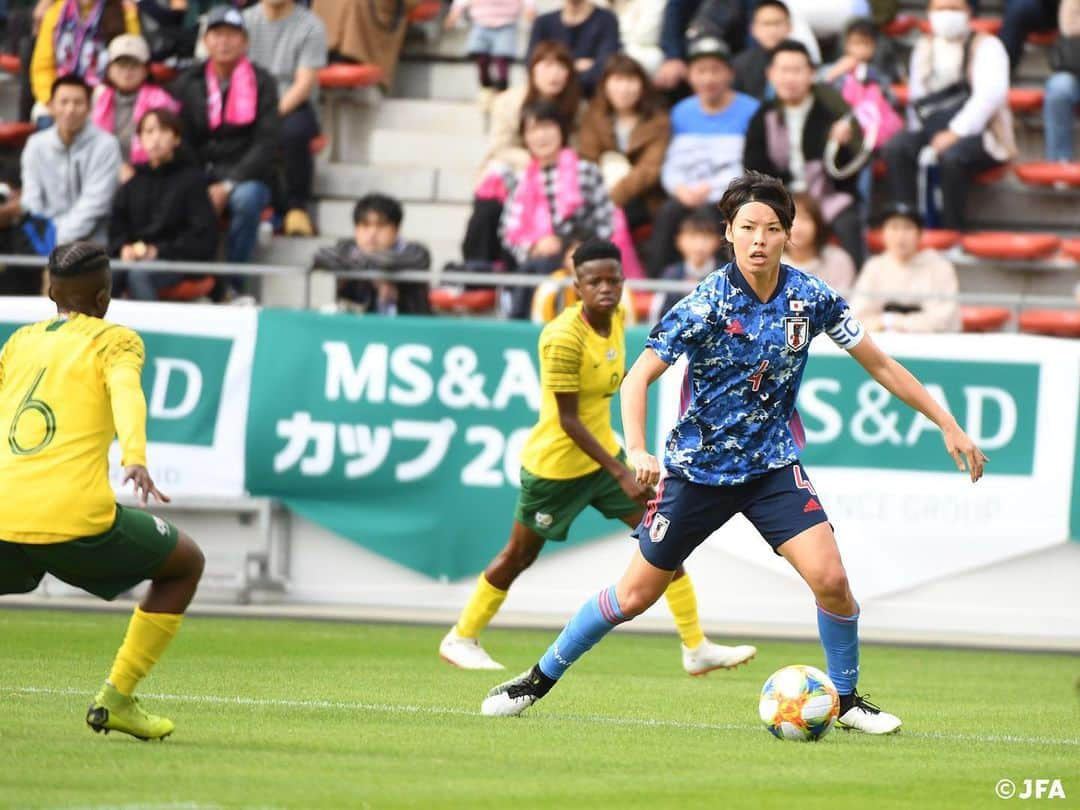 日本サッカー協会さんのインスタグラム写真 - (日本サッカー協会Instagram)「📸Match photos｜新ユニフォームで初勝利が欲しい#なでしこジャパン は、左右からのサイド攻撃に、中央でのショートパスの交換など、持ち味を発揮。 ・ #nadeshiko #なでしこジャパン #女子サッカー --------------------- MS&ADカップ2019 なでしこジャパン🇯🇵2-0🇿🇦南アフリカ女子代表 ⚽️20分 #熊谷紗希 ⚽️41分 #菅澤優衣香 ・ 📅2019/11/10(日) 12:45KO 📍北九州スタジアム ・ 💁‍♀️マッチレポートはJFA.jpへ！」11月11日 23時13分 - japanfootballassociation