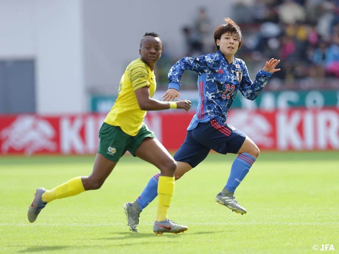 日本サッカー協会さんのインスタグラム写真 - (日本サッカー協会Instagram)「📸Match photos｜新ユニフォームで初勝利が欲しい#なでしこジャパン は、左右からのサイド攻撃に、中央でのショートパスの交換など、持ち味を発揮。 ・ #nadeshiko #なでしこジャパン #女子サッカー --------------------- MS&ADカップ2019 なでしこジャパン🇯🇵2-0🇿🇦南アフリカ女子代表 ⚽️20分 #熊谷紗希 ⚽️41分 #菅澤優衣香 ・ 📅2019/11/10(日) 12:45KO 📍北九州スタジアム ・ 💁‍♀️マッチレポートはJFA.jpへ！」11月11日 23時13分 - japanfootballassociation