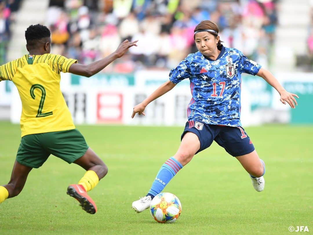 日本サッカー協会さんのインスタグラム写真 - (日本サッカー協会Instagram)「📸Match photos｜新ユニフォームで初勝利が欲しい#なでしこジャパン は、左右からのサイド攻撃に、中央でのショートパスの交換など、持ち味を発揮。 ・ #nadeshiko #なでしこジャパン #女子サッカー --------------------- MS&ADカップ2019 なでしこジャパン🇯🇵2-0🇿🇦南アフリカ女子代表 ⚽️20分 #熊谷紗希 ⚽️41分 #菅澤優衣香 ・ 📅2019/11/10(日) 12:45KO 📍北九州スタジアム ・ 💁‍♀️マッチレポートはJFA.jpへ！」11月11日 23時13分 - japanfootballassociation