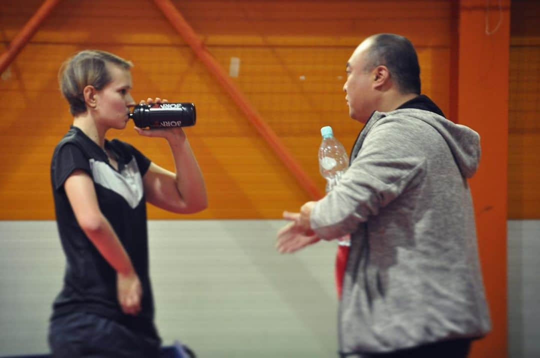 Karolina pekさんのインスタグラム写真 - (Karolina pekInstagram)「#grażynkinameczu #bronoteam 🏓🤪」11月11日 23時20分 - karolinapek