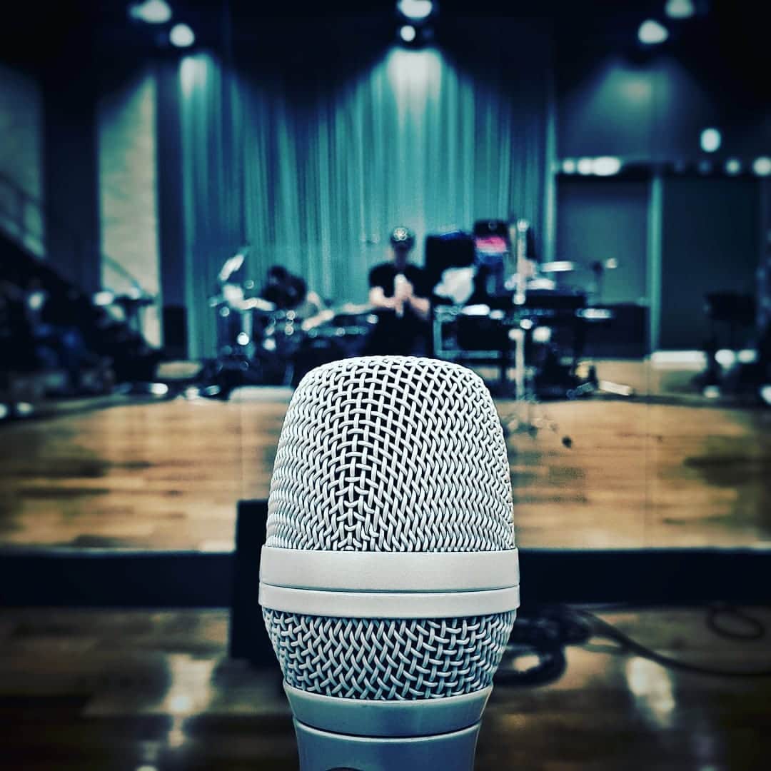 リュ・シウォンのインスタグラム：「. #2019 JAPAN LIVE📌리허설😉 . .」
