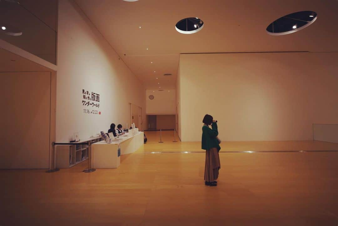 山本真由美さんのインスタグラム写真 - (山本真由美Instagram)「. 📸◯ . . . #山本理顕 #rikenyamamoto  #museum #japan #kanagawa  #神奈川 #横須賀 #yokosuka  #横須賀美術館 #美術館 #建築  #建築と女優 #architecture  #cercle #丸 #design #海 #sea  #oceanview #swim #yokohama #Leica #ライカ #photography  #カメラ #写真 #散歩 #weekend」11月11日 23時25分 - mayumi_yamamoto.official