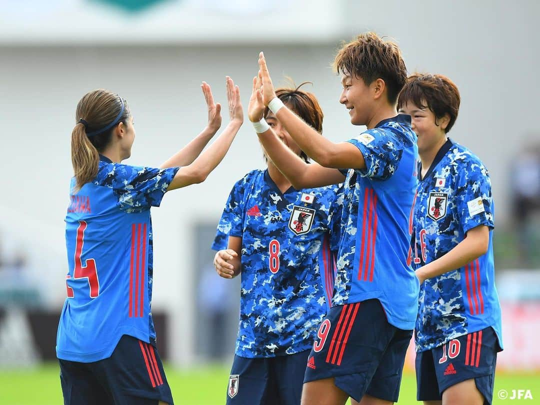 日本サッカー協会さんのインスタグラム写真 - (日本サッカー協会Instagram)「📸Match photos｜追加点は、41分 #菅澤優衣香 ！#岩渕真奈 選手のくさびを受けた菅澤選手が、振り向きざまのシュートをゴール右隅に決めて加点！ ・ #nadeshiko #なでしこジャパン #女子サッカー --------------------- MS&ADカップ2019 なでしこジャパン🇯🇵2-0🇿🇦南アフリカ女子代表 ⚽️20分 #熊谷紗希 ⚽️41分 #菅澤優衣香 ・ 📅2019/11/10(日) 12:45KO 📍北九州スタジアム ・ 💁‍♀️マッチレポートはJFA.jpへ！」11月11日 23時35分 - japanfootballassociation