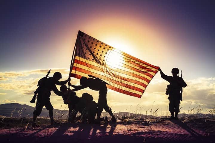 アダム・サンドラーさんのインスタグラム写真 - (アダム・サンドラーInstagram)「To all the veterans past and present: thank you for your bravery, sacrifice, and patriotism.」11月12日 0時41分 - adamsandler