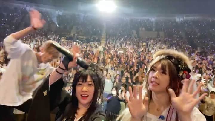 鈴華ゆう子のインスタグラム：「全国ツアー金沢→宇都宮出演後！ありがとうございましたー！ 2020年幕開けは 2020/2/16 大阪城ホール 「シンフォニックナイト」 2020/2/29,3/1 両国国技館2days 「大新年会2020」 よろしくね！ #wagakkiband #kanazawa #utsunomiya #react #和楽器バンド　#全国ツアー　#宇都宮　#金沢　#大新年会2020」