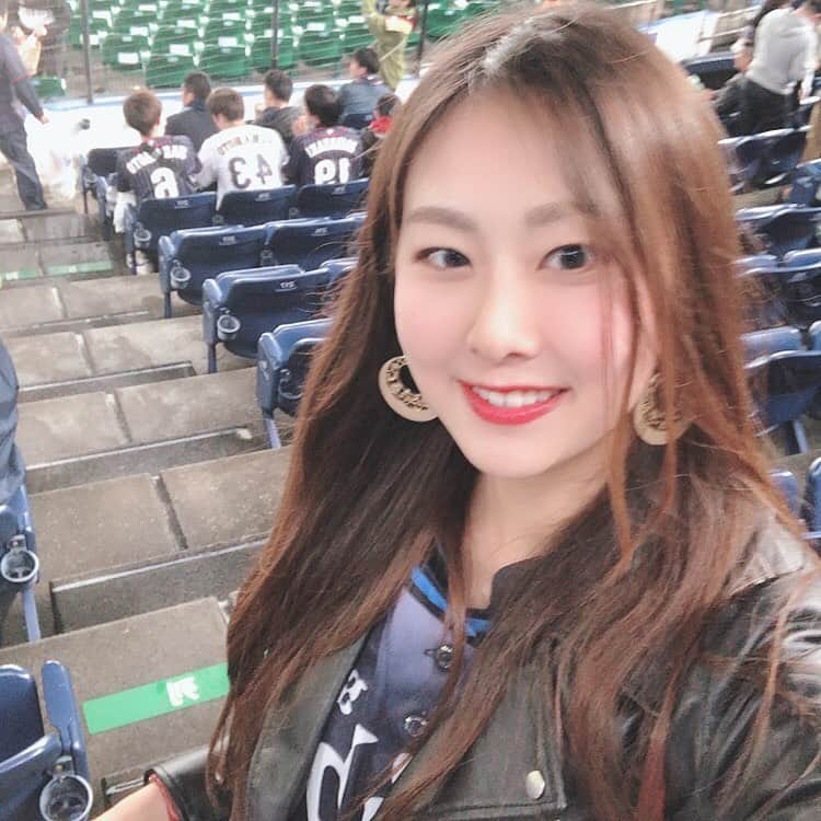 古城優奈さんのインスタグラム写真 - (古城優奈Instagram)「初のZOZOマリンに初の侍ジャパン⚾️🏟 #侍ジャパン #プレミア12 #スーパーラウンド #zozoマリンスタジアム #みんなで観戦は楽しい #ありがとうございました」11月12日 10時36分 - yuna_kojyo