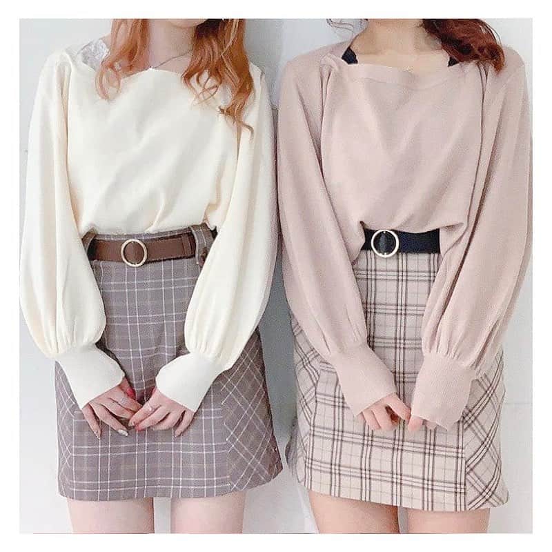 fasme.mediaさんのインスタグラム写真 - (fasme.mediaInstagram)「《チェック柄》 . ファッションに取り入れるだけで、ぐんと秋っぽさが出るチェック柄は、今年も外せない。 タータンチェックやグレンチェックなど、バリエーションも多いチェック柄は、合わせ方や取り入れ方で個性を出せるし、お洒落度もアップする、秋ファッションのマスト柄です♡ . ✳︎お気に入りの写真をfasmeをタグ付けして投稿してね♡ fasmeのinstagramやwebサイトであなたの画像が紹介されるかも...♡ . ✳︎....thank you♡photo @heather___ayano @mei_nstagram @heather_natsuki @_he929_ayami . #fashionitem#かわいい#置き画くら部#置き画#ファッションアイテム#インスタ映え#お洒落好きさんと繋がりたい#トレンドアイテム#ootd#ファッション#패션#코디#fasme#fashion#チェック#チェック柄#トレンド柄#秋服#秋ファッション#タイトスカート#バッグ#ワンピース#スカート#トップス#ファッション小物」11月12日 10時42分 - fasme.media