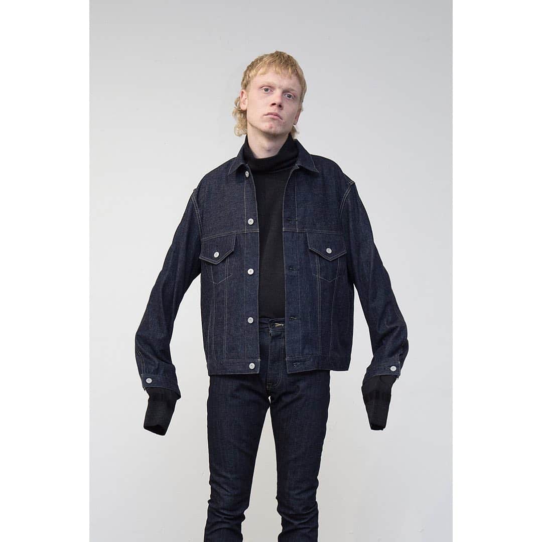 KUROのインスタグラム：「2019aw collection #kurodenim #monsterstretch #indigo #pfw #denim #monsterstretchdenim  #madeinjapan」