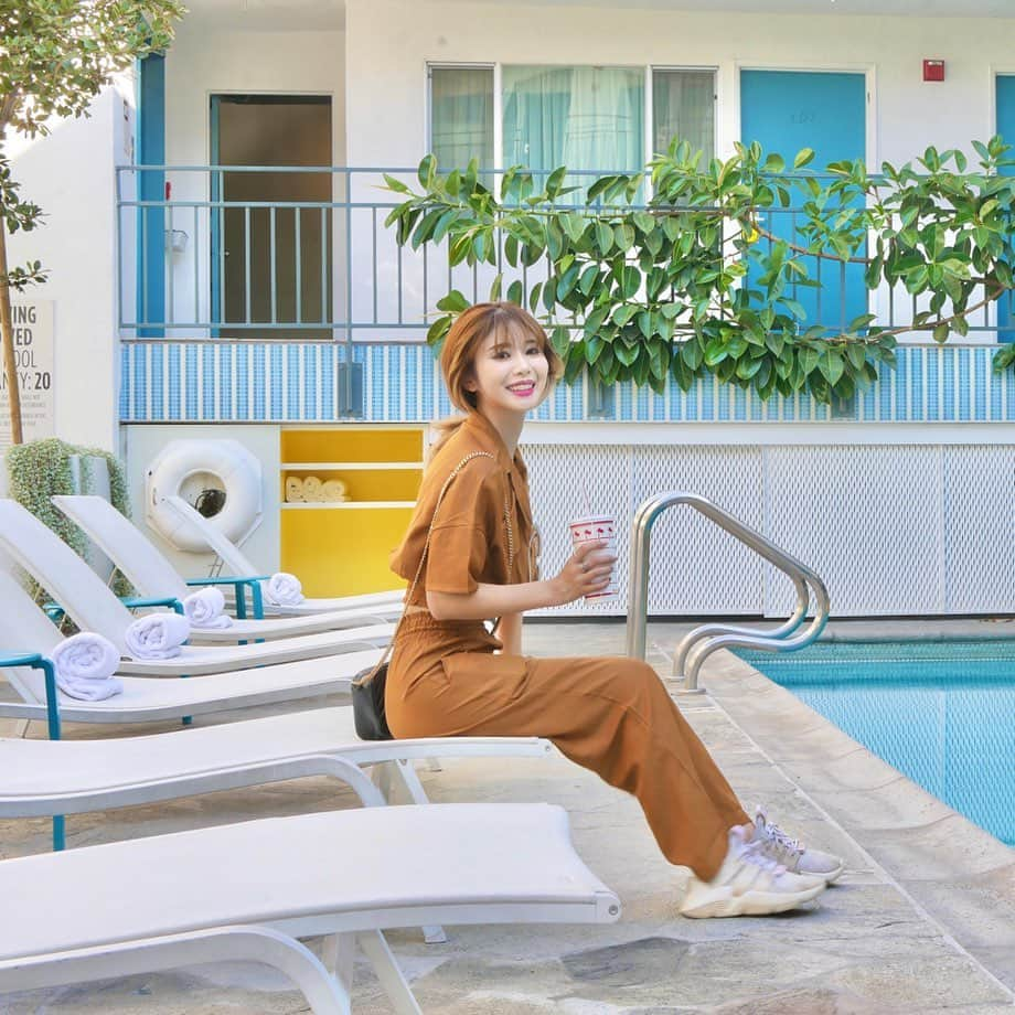 一木美里さんのインスタグラム写真 - (一木美里Instagram)「🏝 setup @esutoreja . 今回の滞在先💘BeverlyGroveエリアの中では低価格　#TheGrove へも歩いていけるしお部屋は改装したみたいできれいめでよかったです✔️✨ . いつも　@bookingcom_jp や　@hotelsdotcom で検索して探してるよ🔍 .  #MillyLosAngeles#LosAngeles#travel#trip#旅行#ロサンゼルス#ロサンゼルス旅行#여행#여행스타그램#海外ホテル#ホテル」11月12日 11時31分 - misato_ichiki