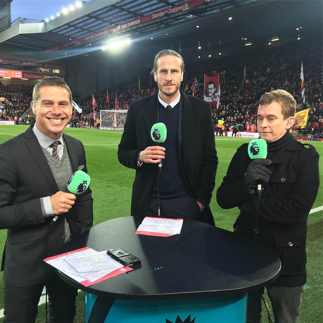 ヨナス・オルソンのインスタグラム：「What a game at Anfield last night⚽️⚽️⚽️」