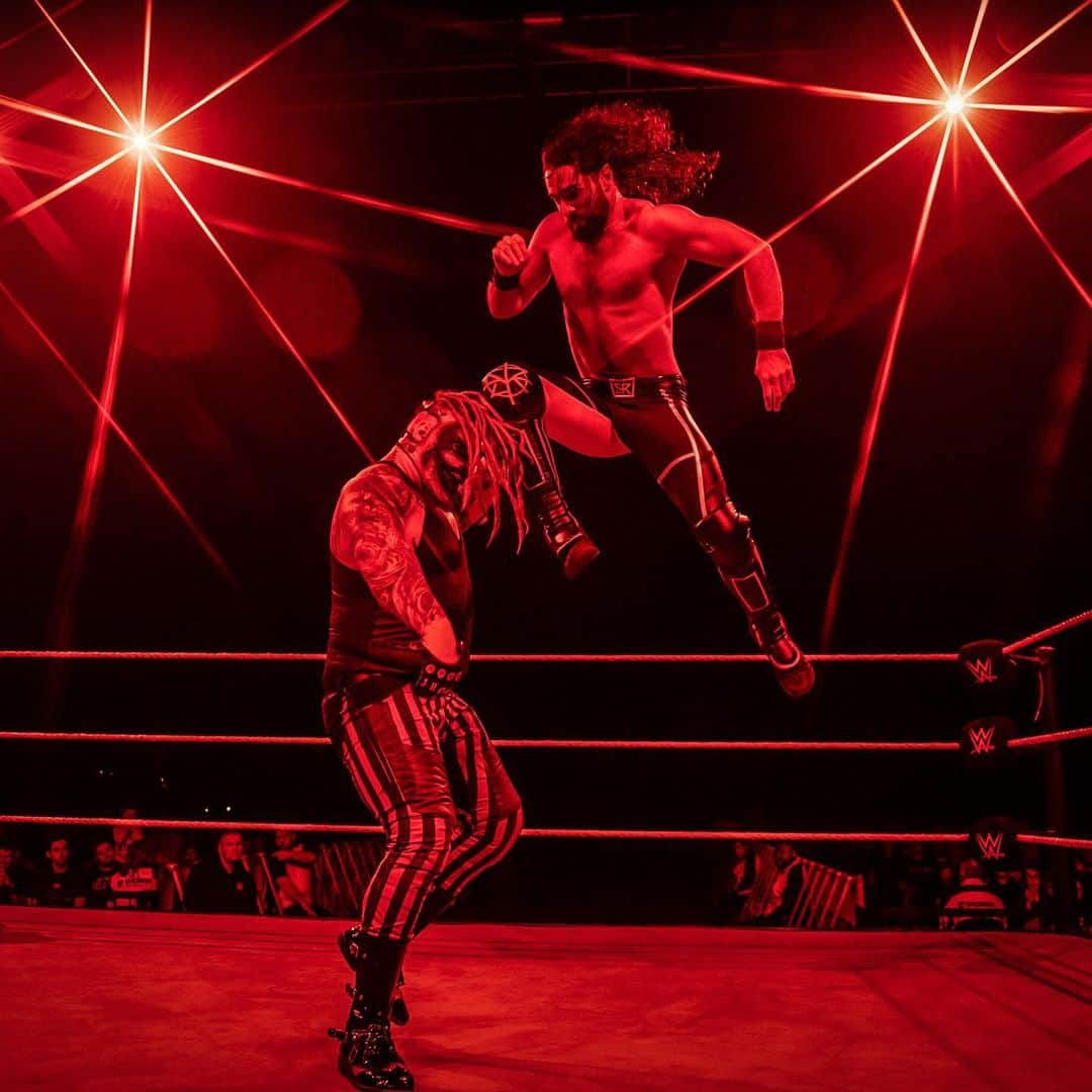 セス・ロリンズさんのインスタグラム写真 - (セス・ロリンズInstagram)「Red Light Special ______ 📸: @timmsy」11月12日 3時38分 - wwerollins