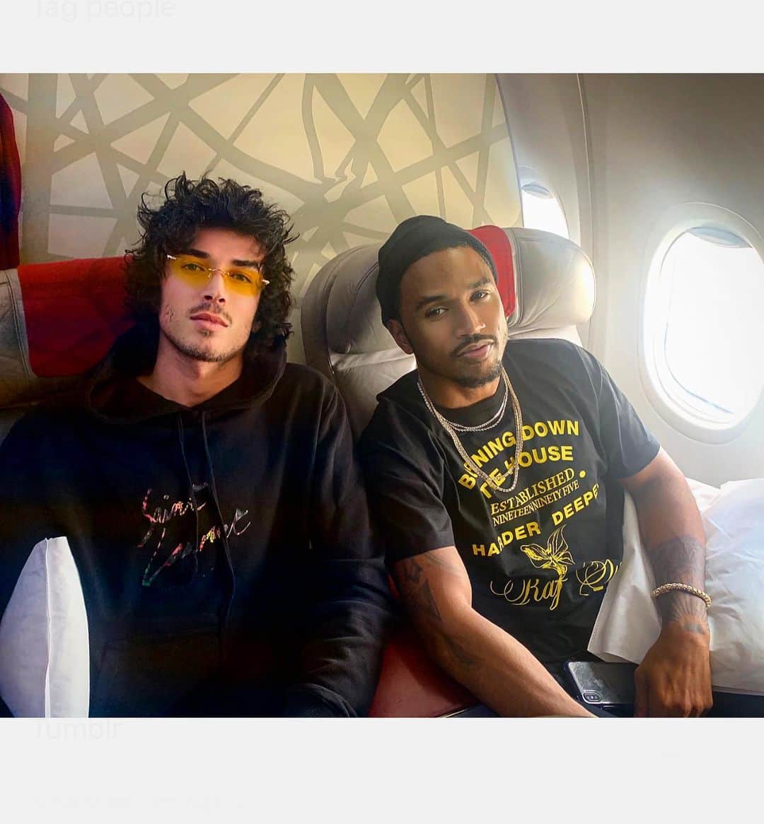 ジュリアン・ペレッタのインスタグラム：「me and @treysongz decided to go to Morocco and had a blast. I am in love with this country. From the music to the people, the food to the sunsets, i loved every moment. Can’t wait to come back again soon. Swipe to the end to catch @its1ru make music on a wine glass #habibiiii」