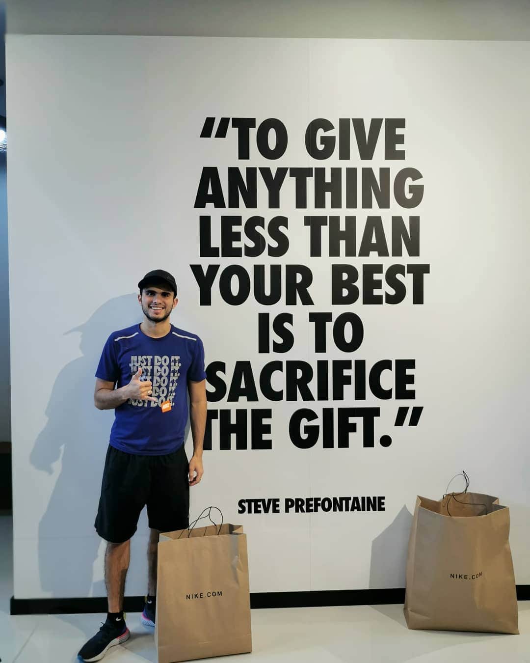 イヴァン・ガルシアのインスタグラム：「Gracias por seguir con sintiéndome @nike. Afortubado de pertenecer a esta gran familia #JustDoIt」