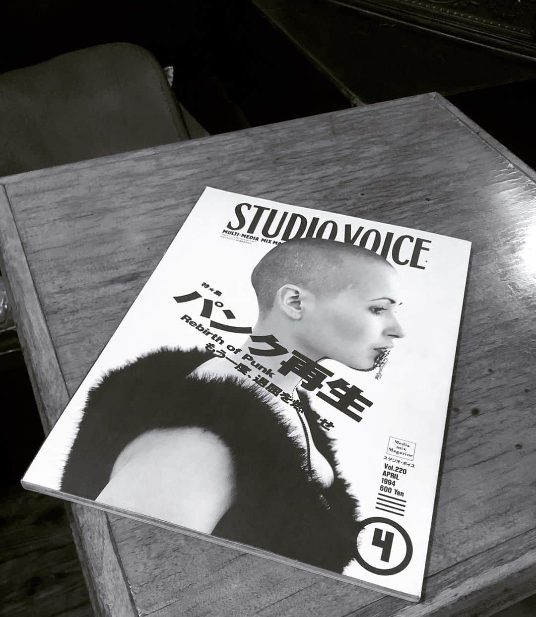 福島 理久さんのインスタグラム写真 - (福島 理久Instagram)「STUDIO VOICE Vol.220 “Rebirth of Punk” やっぱり買ってしまった」11月12日 5時10分 - sennoriq